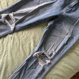 AE Mom Jeans- high rise